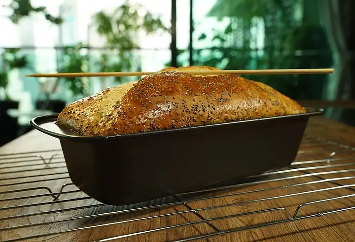 Jak upiec chleb bananowy? Przepis krok po kroku