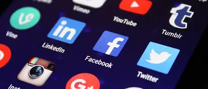 Fobia społeczna – test online. Sprawdź, czy Cię dotyczy